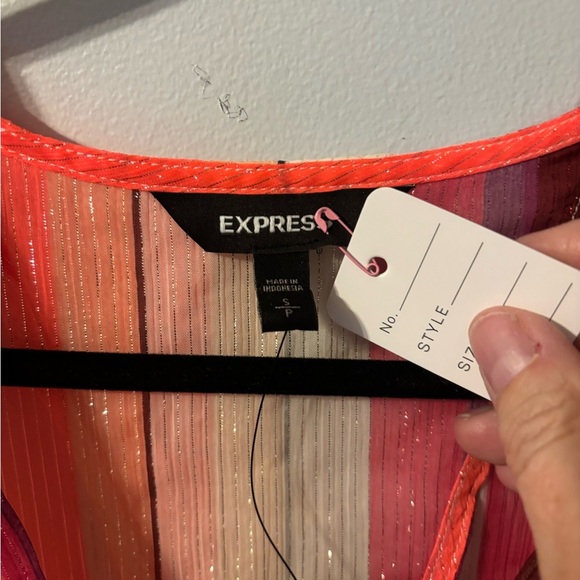 Express Women's Multicolor Wrap Top NWT - Picture 4 of 6